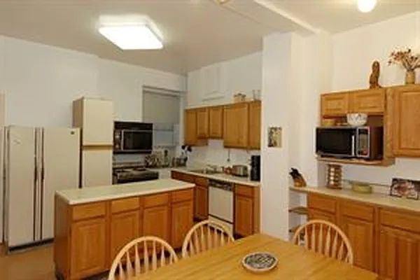 Sold by Wohlfarth & Associates Inc | media 5