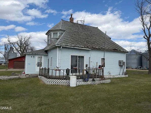 505 3rd Ave, Rogers, ND 58479