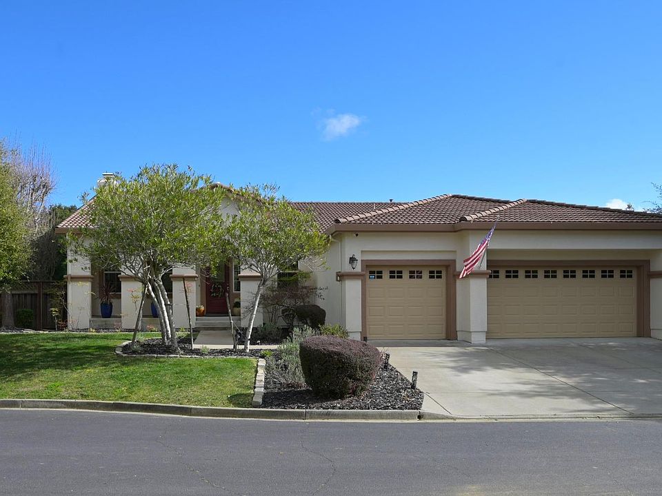 1st image of 2664 Avocet Lane