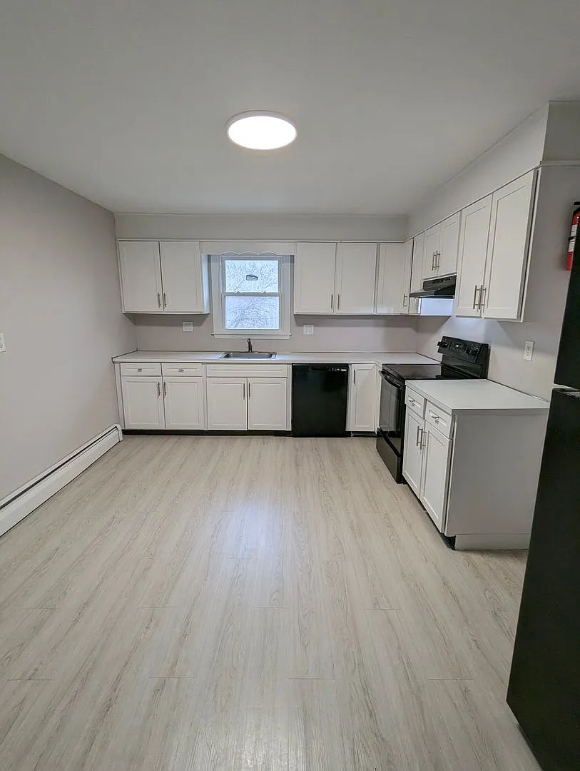Riverwood Apartments — Photo 1