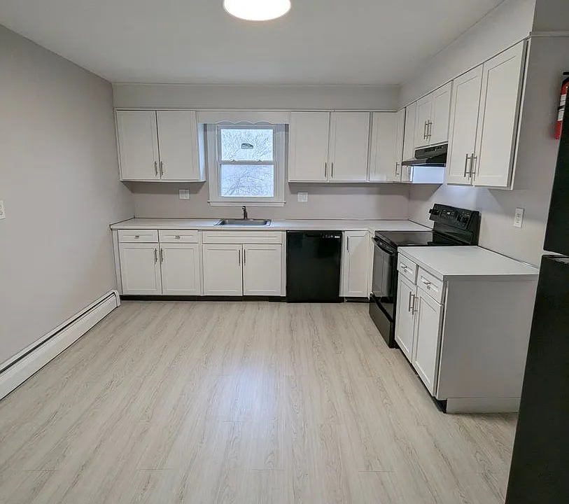370-428 Woodtick Rd