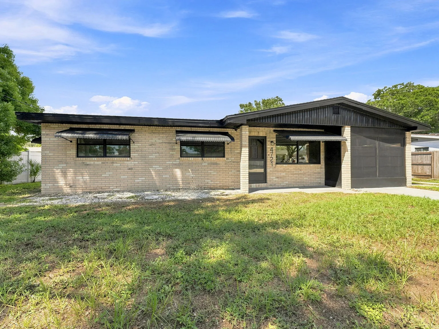 3 bed, 1068 sqft, $3,195 — Photo 4