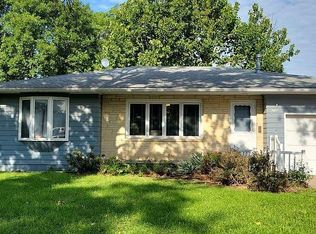 1807 Boswell Ave, Crete, NE 68333