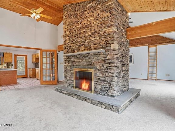 3rd image of 89 Fern Dr