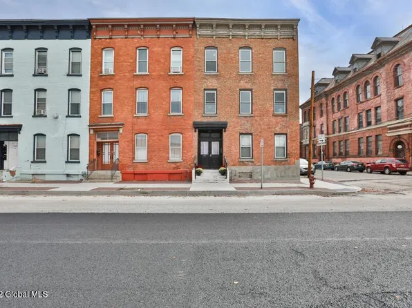 280 3rd St APT 3, Troy, NY 12180