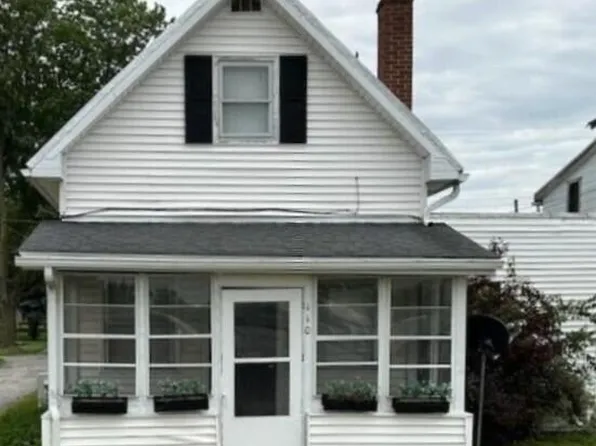 110 N Main St, Columbus Grove, OH 45830