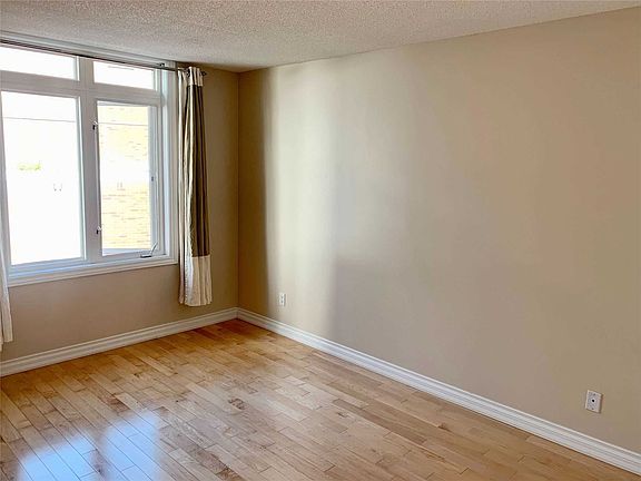 2nd image of 12 Sudbury St #1204