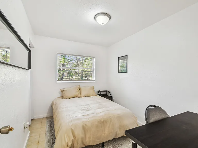 10103 N Lantana Ave — Photo 15
