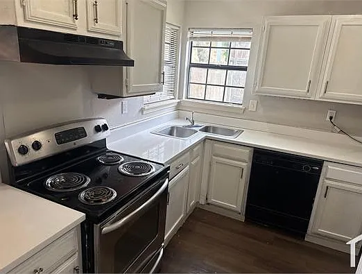 431 Pogue St — Photo 2