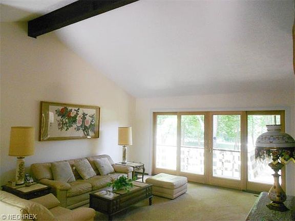 3rd image of 1380 Mockingbird Dr