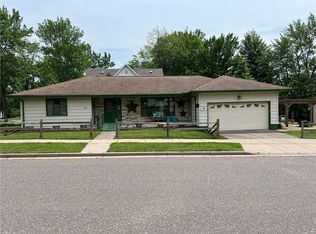522 Bashaw St, Spooner, WI 54801