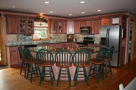 4th image of 27 Furman Ln