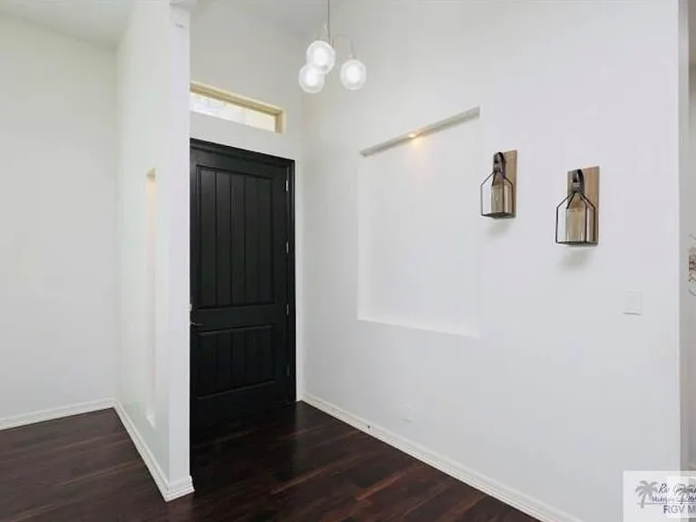 5807 Buckeye Ct — Photo 5