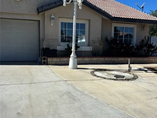11720 Portola Ct, Adelanto, CA 92301