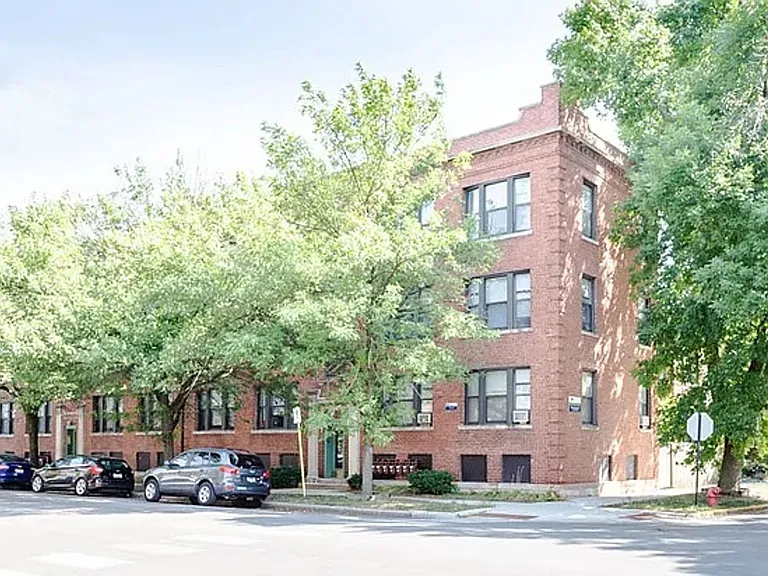 5337 N Damen Ave #1 — Photo 1