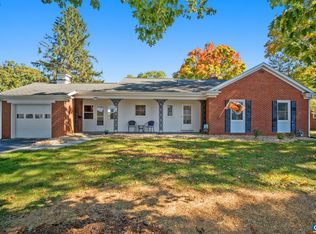 810 Hillcrest Dr, Staunton, VA 24401