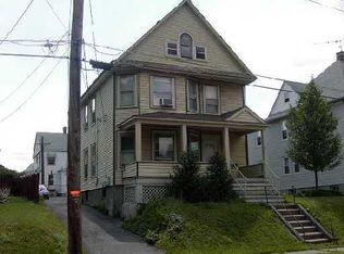 6 Harrison St, Middletown, NY 10940