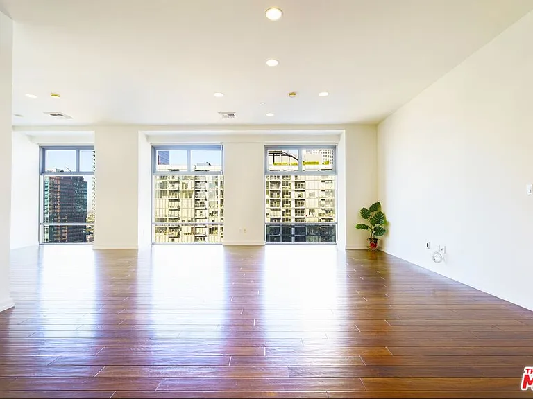 801 S Grand Ave #1503 — Photo 4