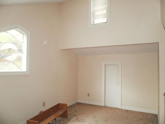 5th image of 3234 Hugos Cir SE