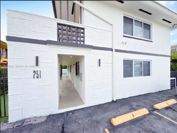 251 NW 57th Ave, Miami, FL 33126