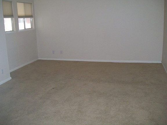 3rd image of 639 Oakmont Ave Unit 3910