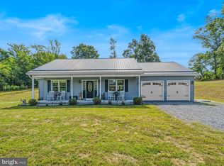 75 Key Ln, Berkeley Springs, WV 25411