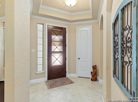 4th image of 9507 Ninas Ct