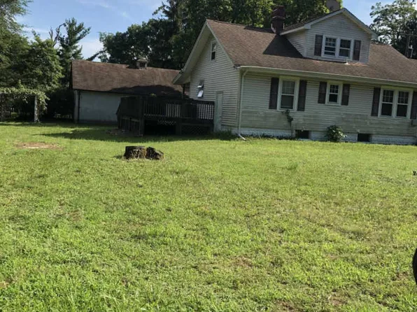 101 Siloam Rd, Freehold, NJ 07728
