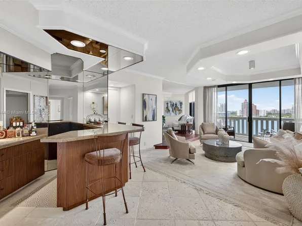 3000 Island Blvd APT 1904, Aventura, FL 33160