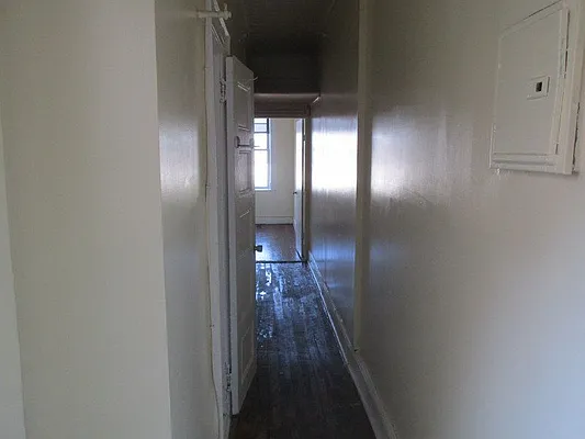 Rented by Windsor Homes Realty Corp | media 10