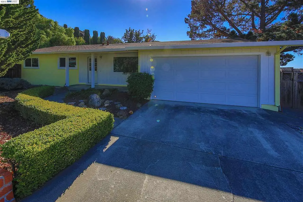 389 Monaco Ave photo 1