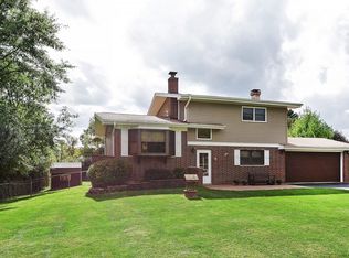 37W055 Brookside Dr, Elgin, IL 60124