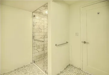 Rented by (Legacy) Elegran