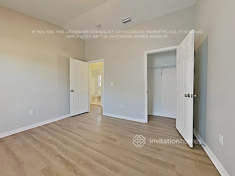3282 Merrick Ave — Photo 9