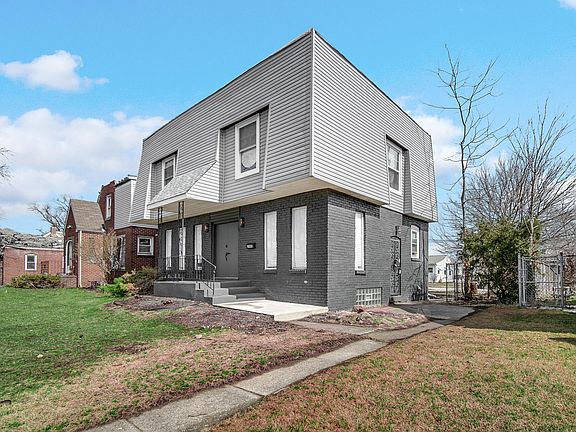 2nd image of 2585 Harrison St