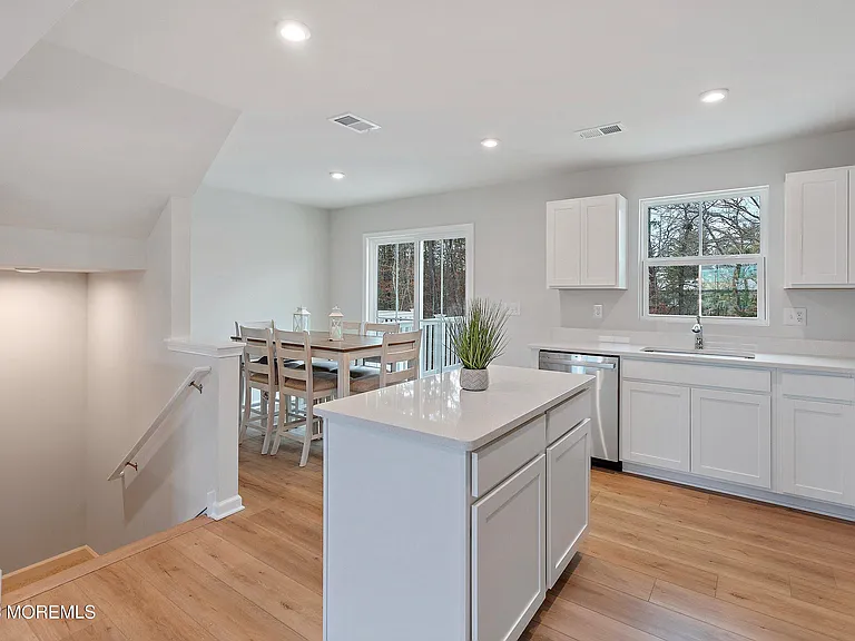 602 Cyprus Ct #602 — Photo 9