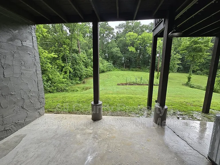545 Lakeview Dr #B — Photo 18