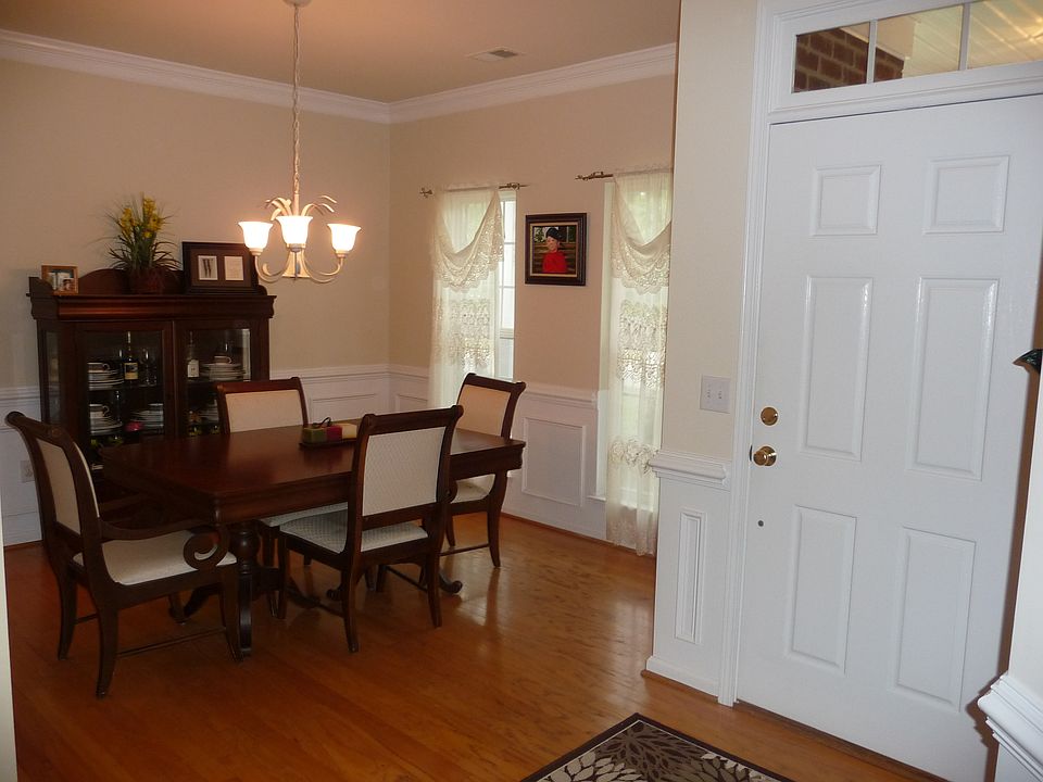 2nd image of 386 Glencrest Dr