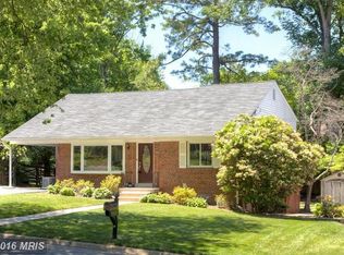 9226 E Parkhill Dr, Bethesda, MD 20814