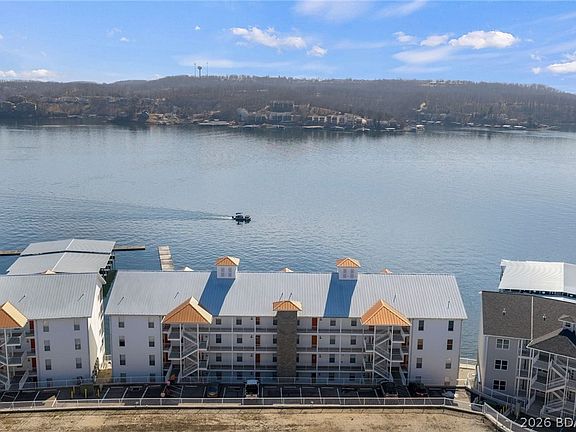 3rd image of 64 Knox Rd #N105