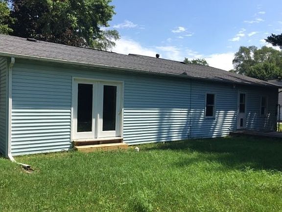 4th image of 10668 Fairview Ave