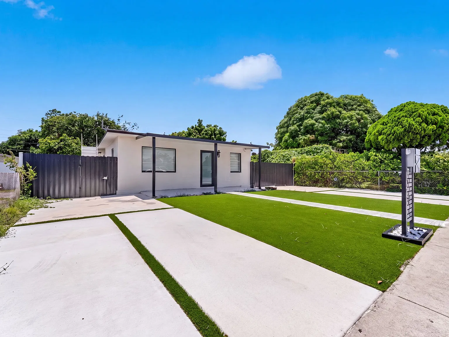 3 bed, 1350 sqft, $3,500 — Photo 3