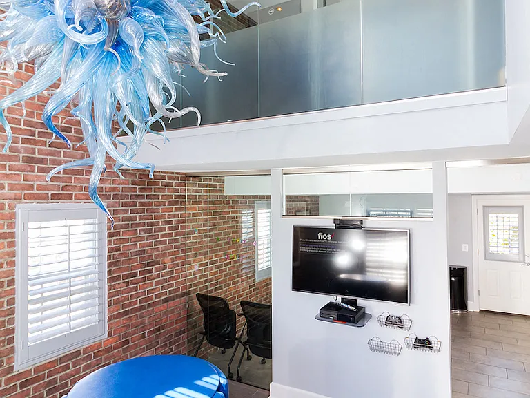 Kingsley Commons Townhouses Lobby