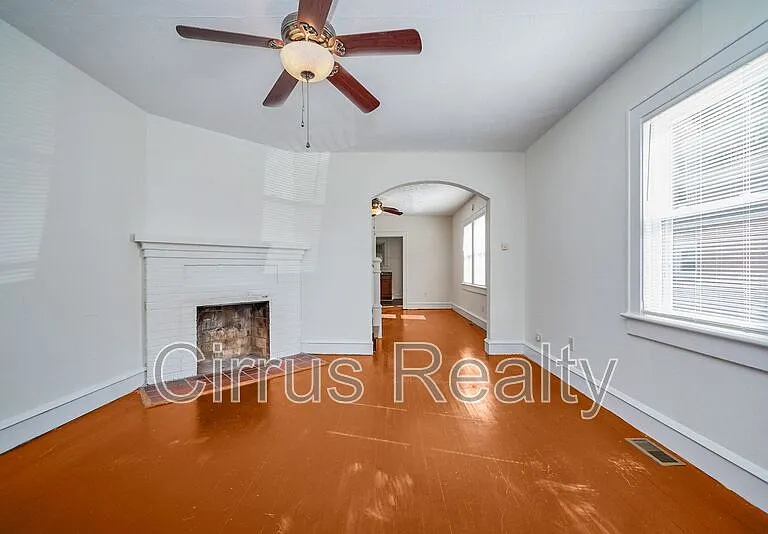 448 Chapel St — Photo 4