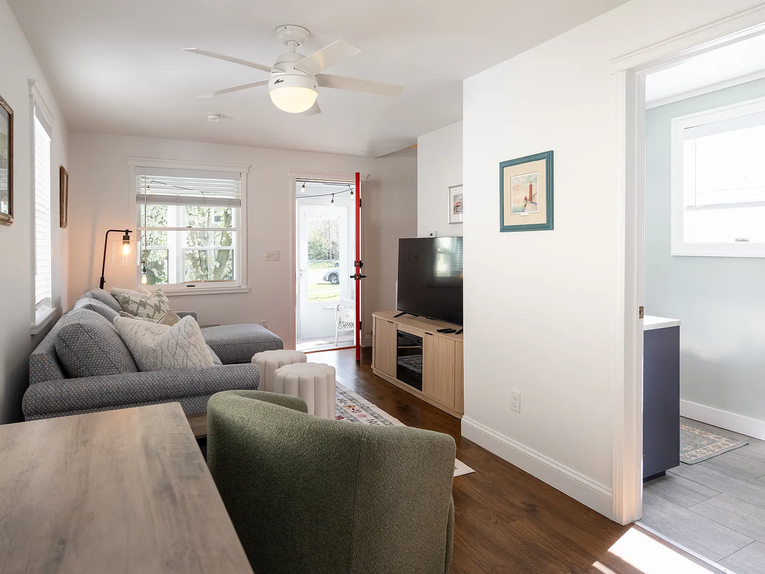 1 bed, 704 sqft, $1,475 — Photo 2