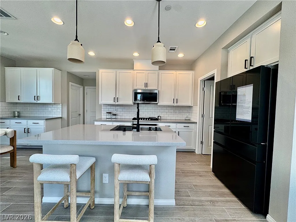 2 bed, 3.5 bath, 1898 sqft, $3,399 — Photo 2