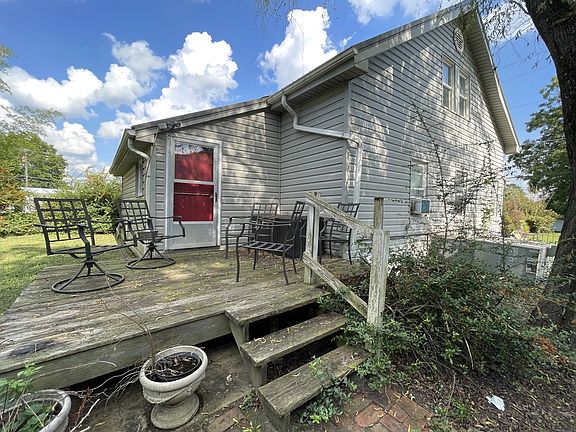 5th image of 129 E Athens St