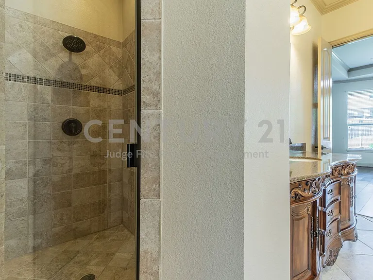 7565 Rawlins Ln — Photo 20