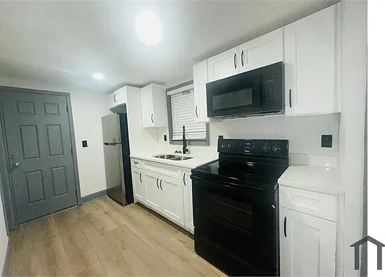 Studio, $1,000 — Photo 4