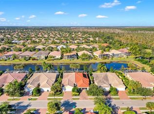 8113 Xenia Ln, Naples, FL 34114